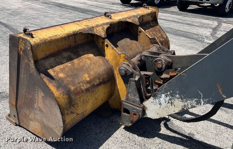 image for item EK8622 2009 John Deere  524K High Lift high lift wheel loader