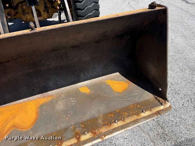 image for item EK8622 2009 John Deere  524K High Lift high lift wheel loader