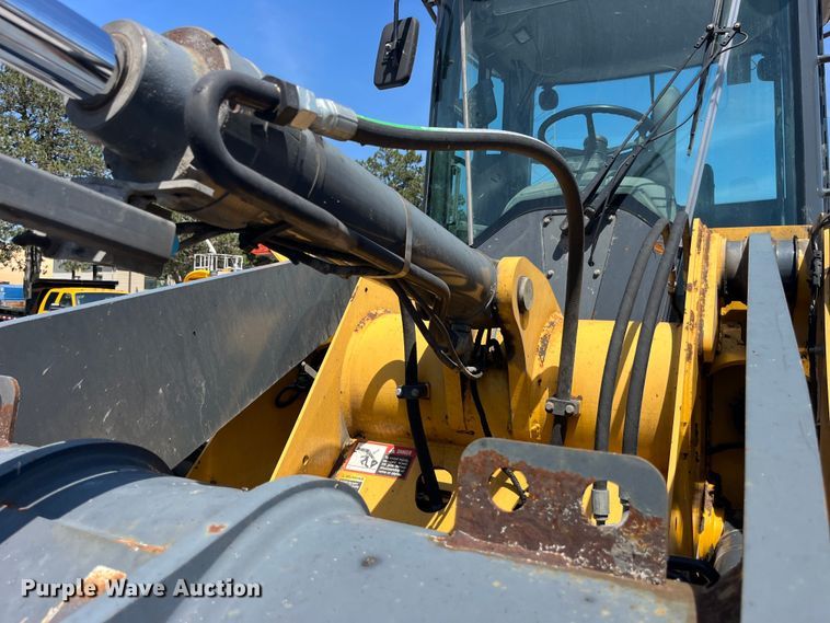 image for item EK8622 2009 John Deere  524K High Lift high lift wheel loader