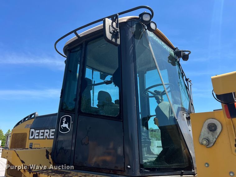 image for item EK8622 2009 John Deere  524K High Lift high lift wheel loader