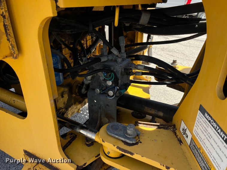 image for item EK8622 2009 John Deere  524K High Lift high lift wheel loader