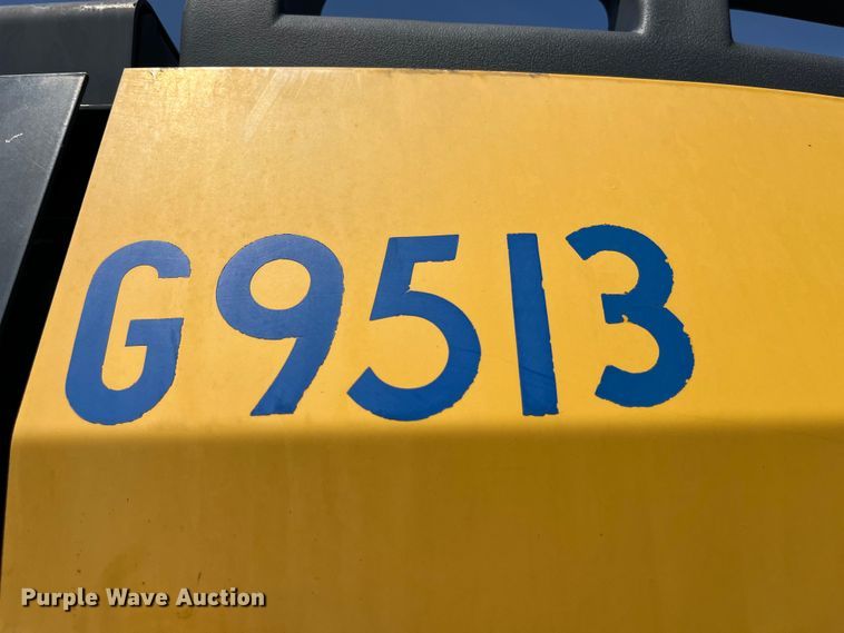 image for item EK8622 2009 John Deere  524K High Lift high lift wheel loader