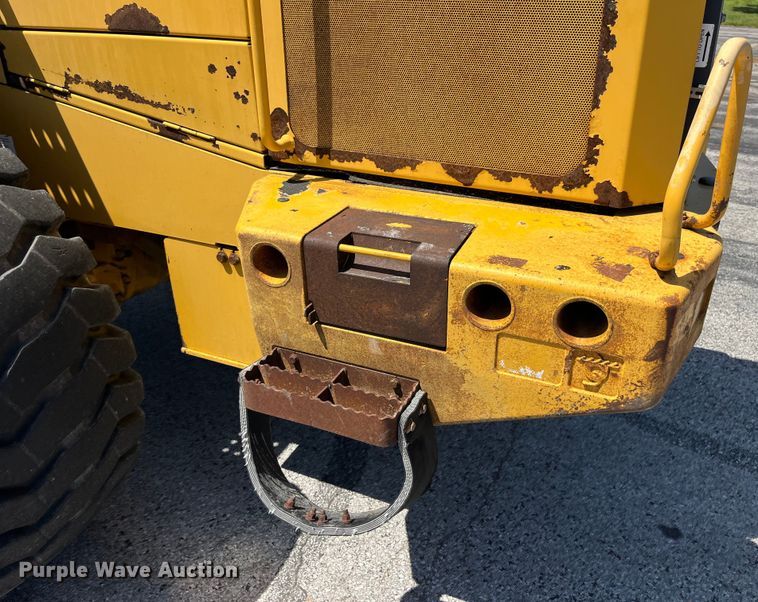 image for item EK8622 2009 John Deere  524K High Lift high lift wheel loader