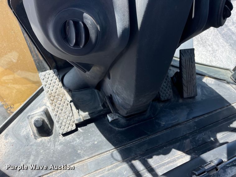 image for item EK8622 2009 John Deere  524K High Lift high lift wheel loader