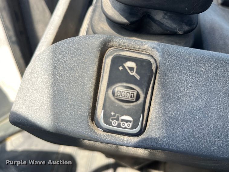 image for item EK8622 2009 John Deere  524K High Lift high lift wheel loader