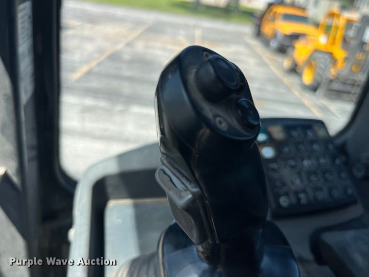 image for item EK8622 2009 John Deere  524K High Lift high lift wheel loader