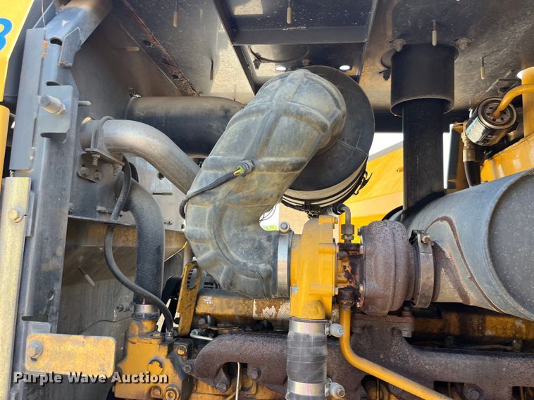 image for item EK8622 2009 John Deere  524K High Lift high lift wheel loader