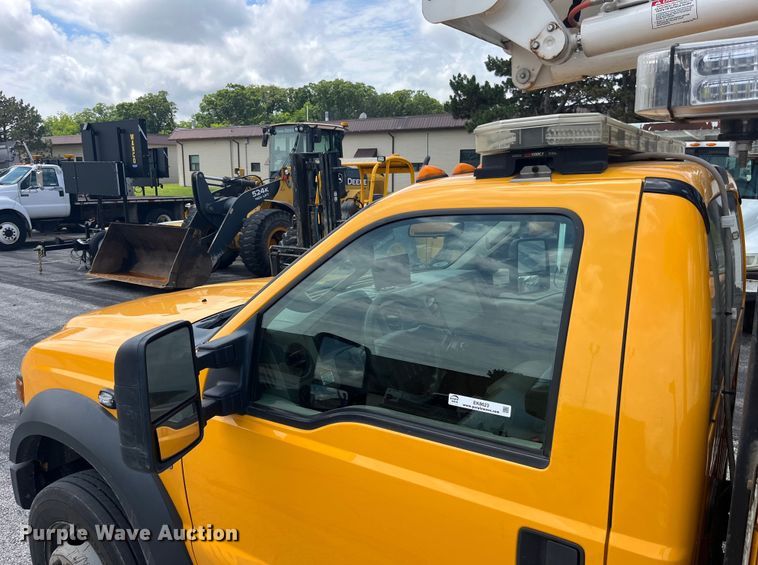 image for item EK8623 2008 Ford F550 Super Duty XL bucket truck