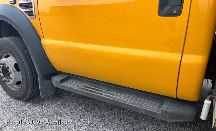 image for item EK8623 2008 Ford F550 Super Duty XL bucket truck