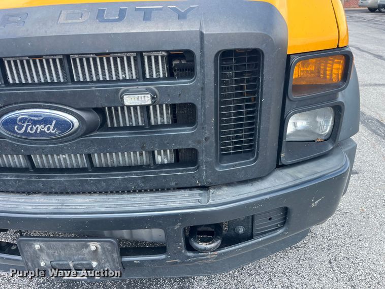 image for item EK8623 2008 Ford F550 Super Duty XL bucket truck