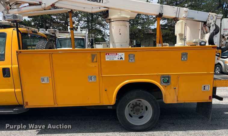 image for item EK8623 2008 Ford F550 Super Duty XL bucket truck