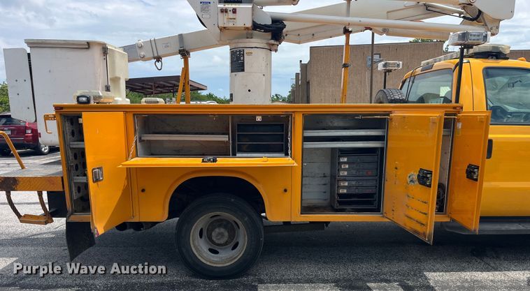 image for item EK8623 2008 Ford F550 Super Duty XL bucket truck