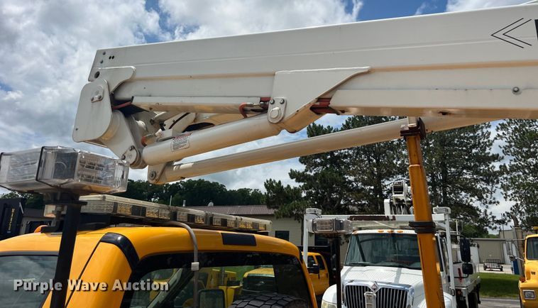 image for item EK8623 2008 Ford F550 Super Duty XL bucket truck