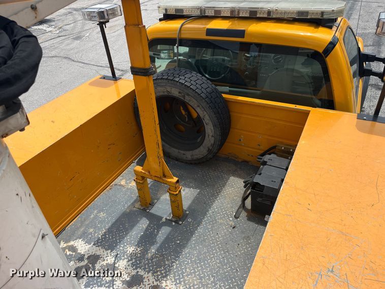 image for item EK8623 2008 Ford F550 Super Duty XL bucket truck