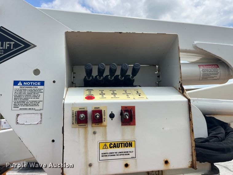 image for item EK8623 2008 Ford F550 Super Duty XL bucket truck