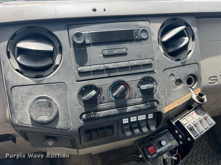 image for item EK8623 2008 Ford F550 Super Duty XL bucket truck