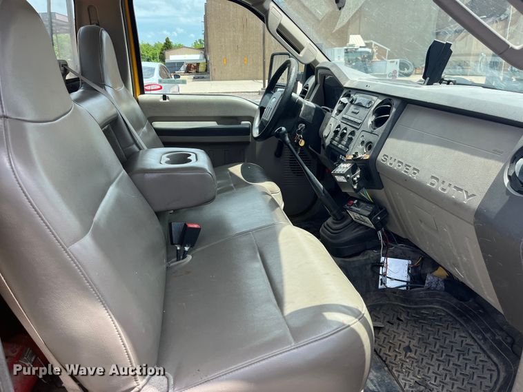 image for item EK8623 2008 Ford F550 Super Duty XL bucket truck