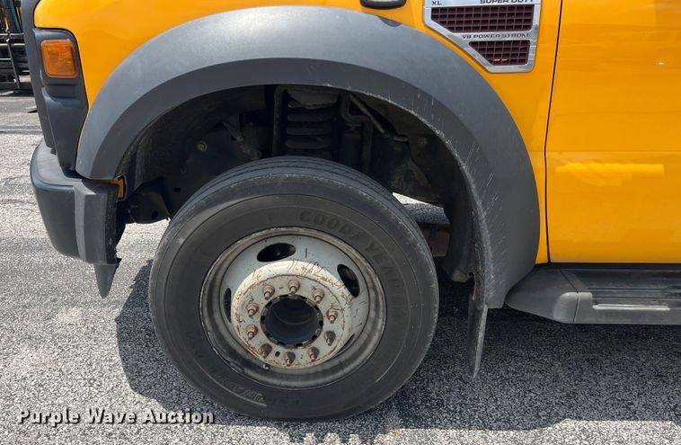 image for item EK8623 2008 Ford F550 Super Duty XL bucket truck