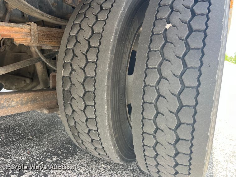 image for item EK8623 2008 Ford F550 Super Duty XL bucket truck