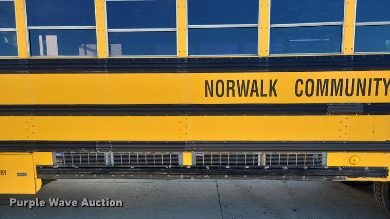 image for item KA9996 1998 Thomas Built 1010S school bus