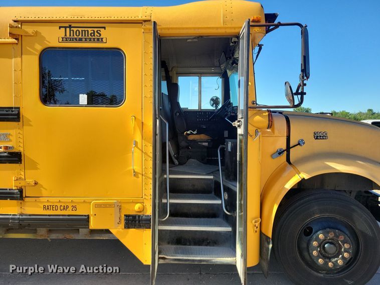 image for item KA9996 1998 Thomas Built 1010S school bus