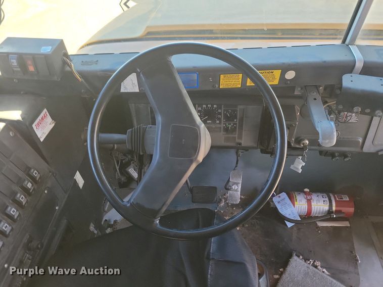 image for item KA9996 1998 Thomas Built 1010S school bus