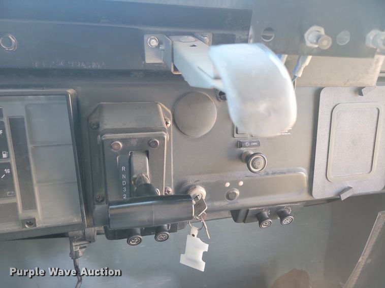 image for item KA9996 1998 Thomas Built 1010S school bus