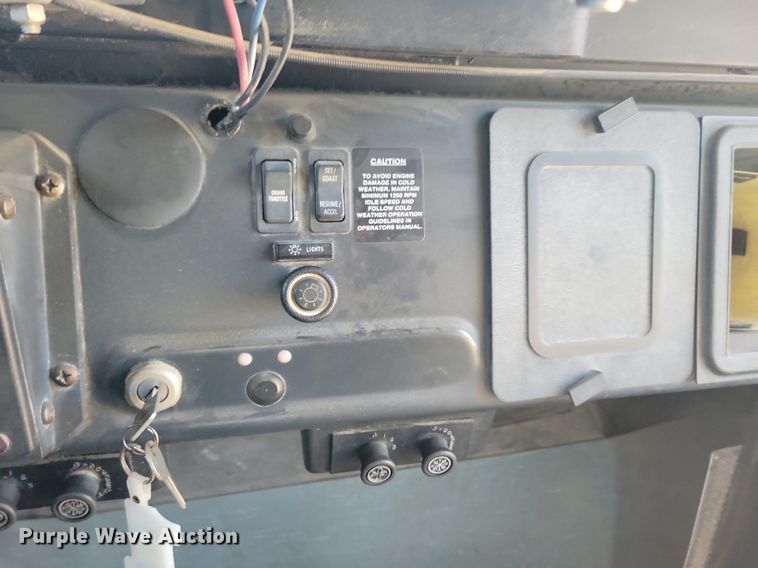 image for item KA9996 1998 Thomas Built 1010S school bus