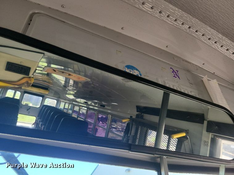 image for item KA9996 1998 Thomas Built 1010S school bus