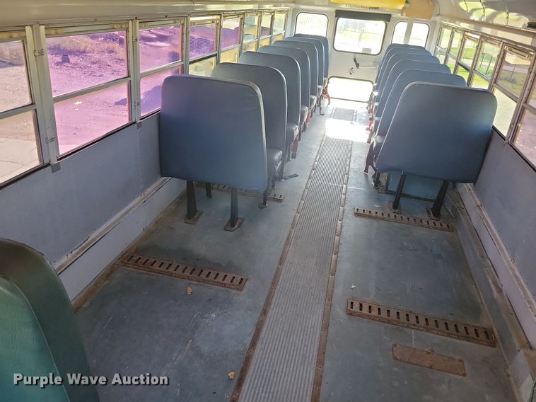 image for item KA9996 1998 Thomas Built 1010S school bus