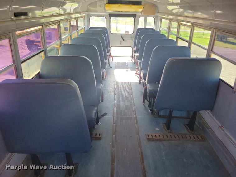 image for item KA9996 1998 Thomas Built 1010S school bus