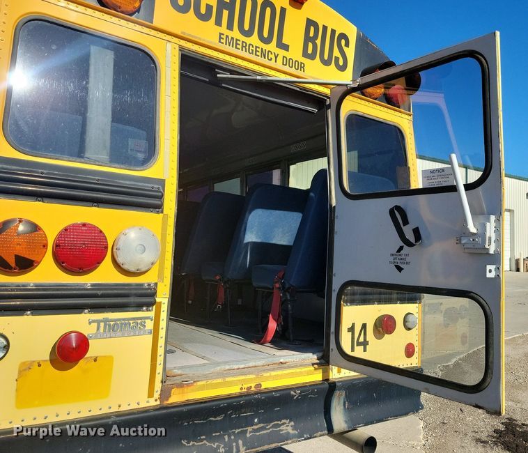 image for item KA9996 1998 Thomas Built 1010S school bus