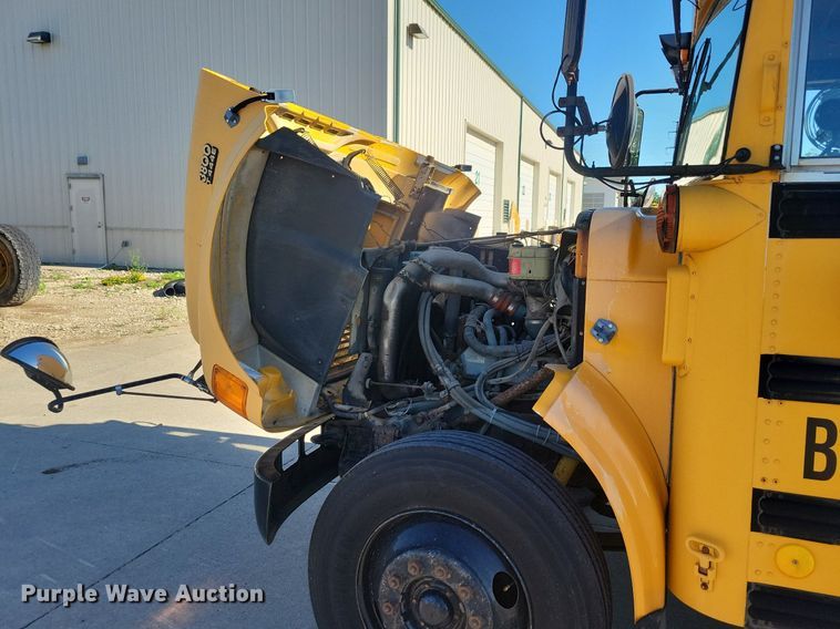 image for item KA9996 1998 Thomas Built 1010S school bus