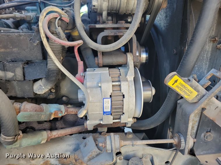 image for item KA9996 1998 Thomas Built 1010S school bus