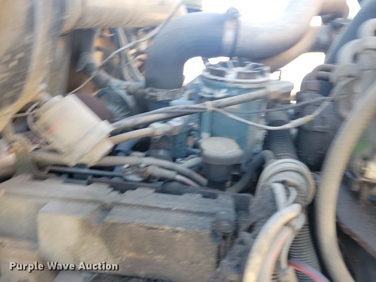 image for item KA9996 1998 Thomas Built 1010S school bus