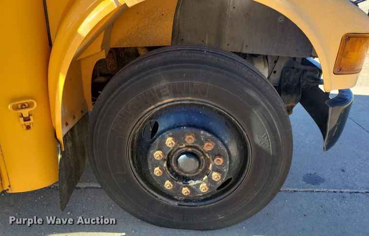 image for item KA9996 1998 Thomas Built 1010S school bus