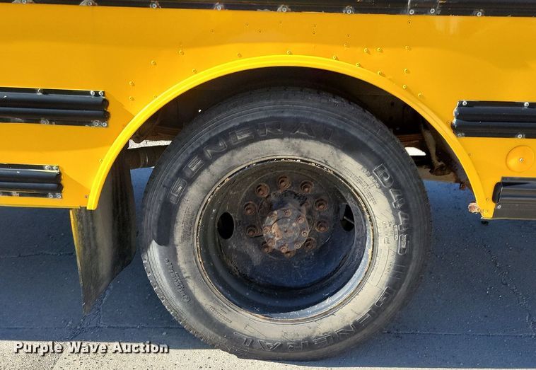 image for item KA9996 1998 Thomas Built 1010S school bus