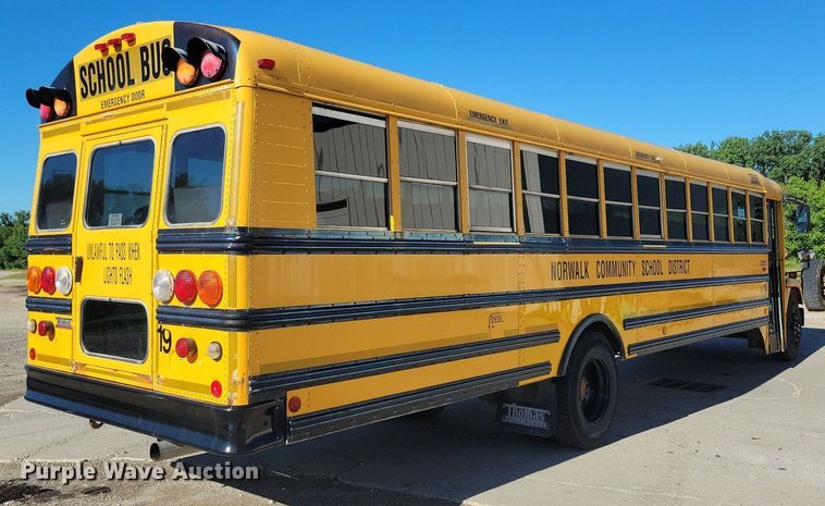 image for item KA9997 2005 Thomas Built 120PS school bus