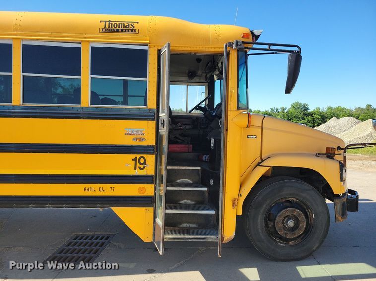 image for item KA9997 2005 Thomas Built 120PS school bus