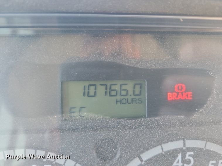 image for item KA9997 2005 Thomas Built 120PS school bus