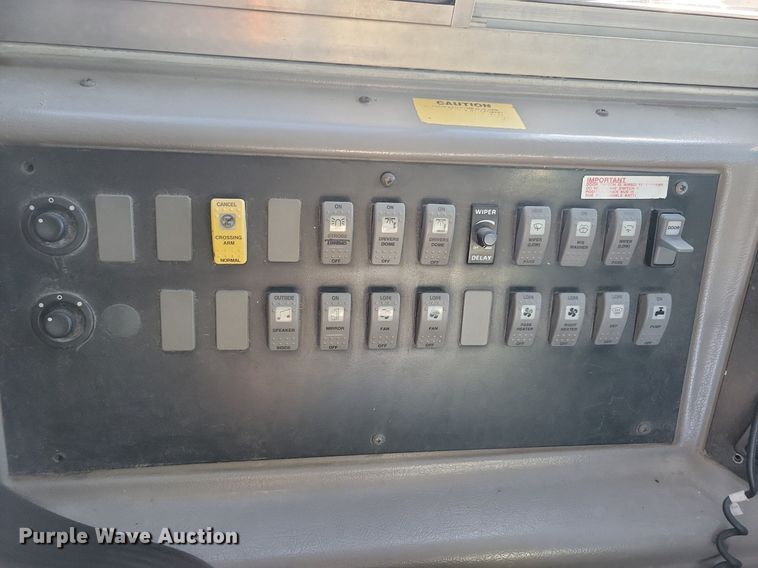 image for item KA9997 2005 Thomas Built 120PS school bus