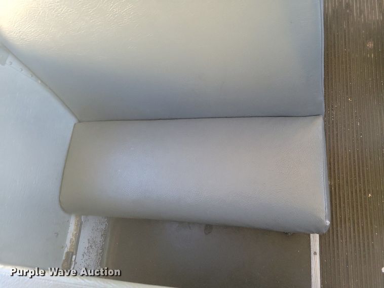 image for item KA9997 2005 Thomas Built 120PS school bus