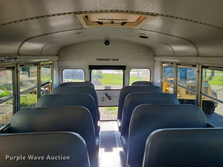 image for item KA9997 2005 Thomas Built 120PS school bus