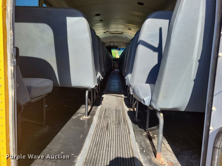 image for item KA9997 2005 Thomas Built 120PS school bus