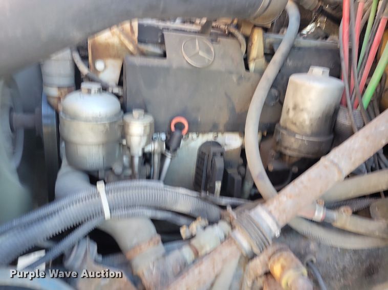 image for item KA9997 2005 Thomas Built 120PS school bus