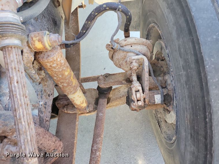 image for item KA9997 2005 Thomas Built 120PS school bus