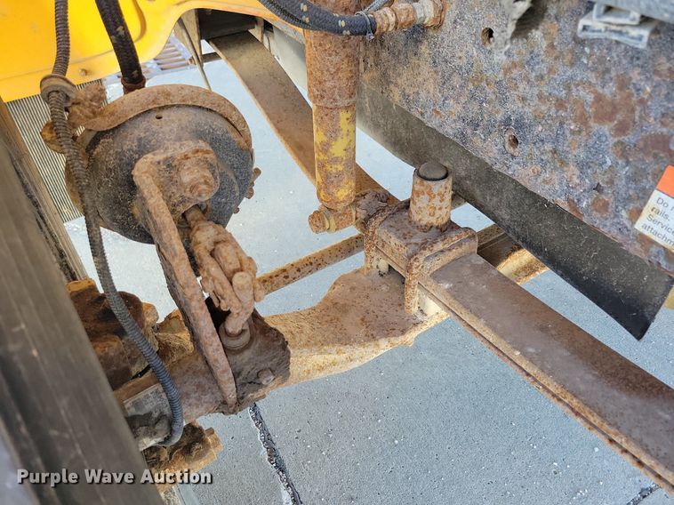 image for item KA9997 2005 Thomas Built 120PS school bus