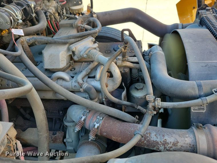 image for item KA9997 2005 Thomas Built 120PS school bus