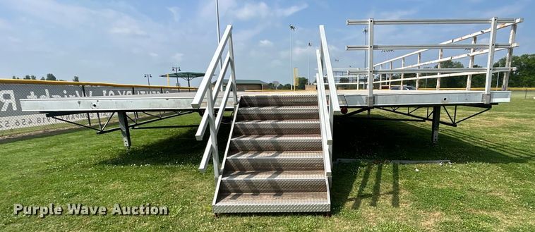 image for item NB9400 2005 Century Industries LLC mobile stage