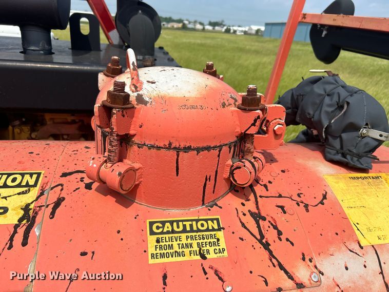 image for item NB9401 1998 International  4700 pothole patcher truck